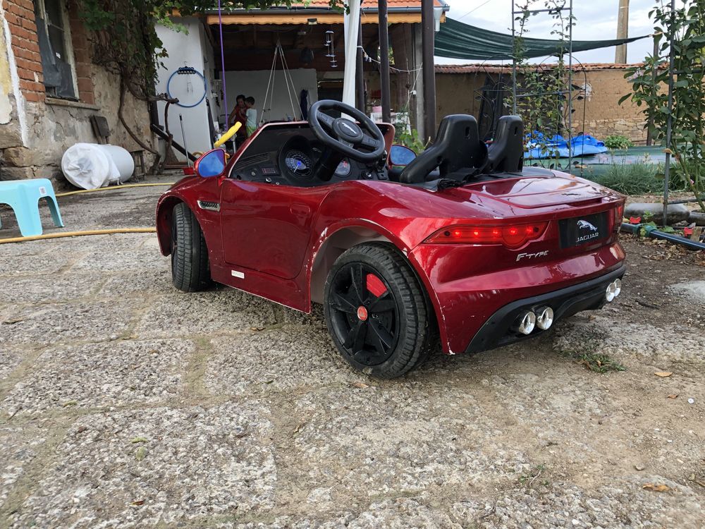 Детска акумулаторна кола Jaguar F-Type