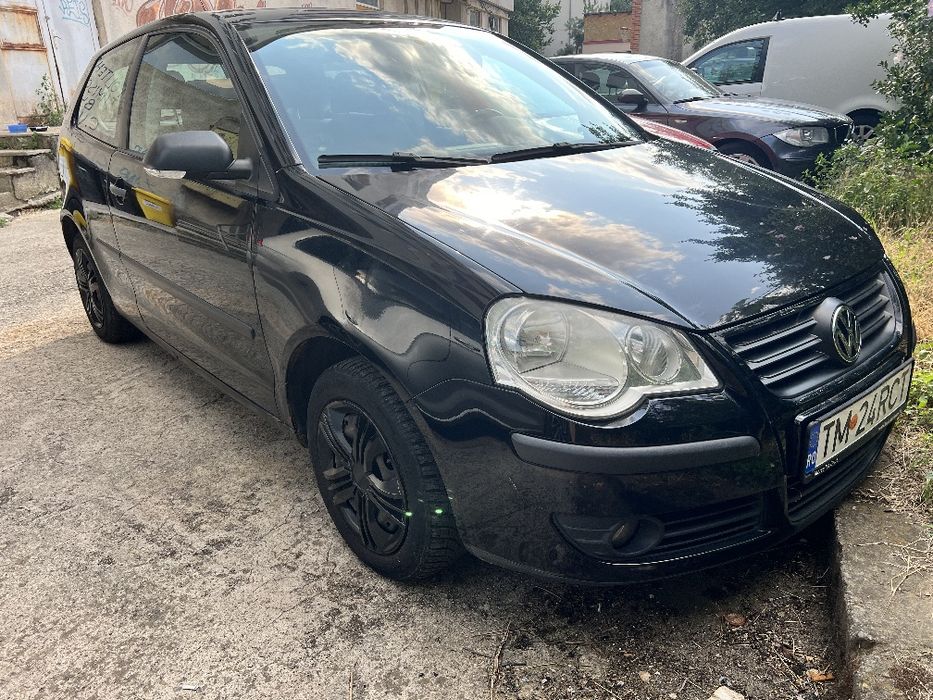Vând Volkswagen Polo