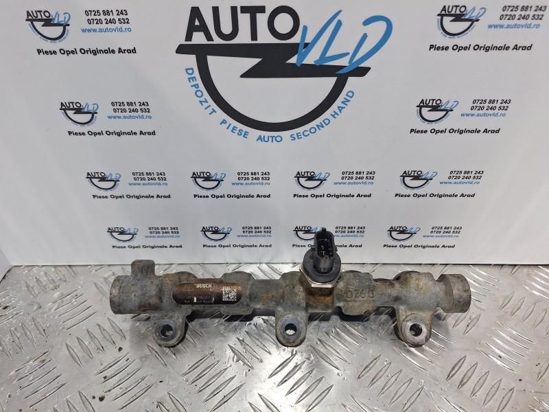 Rampa injectoare cu senzor Opel Movano B 2.3 CDTI M9T-870