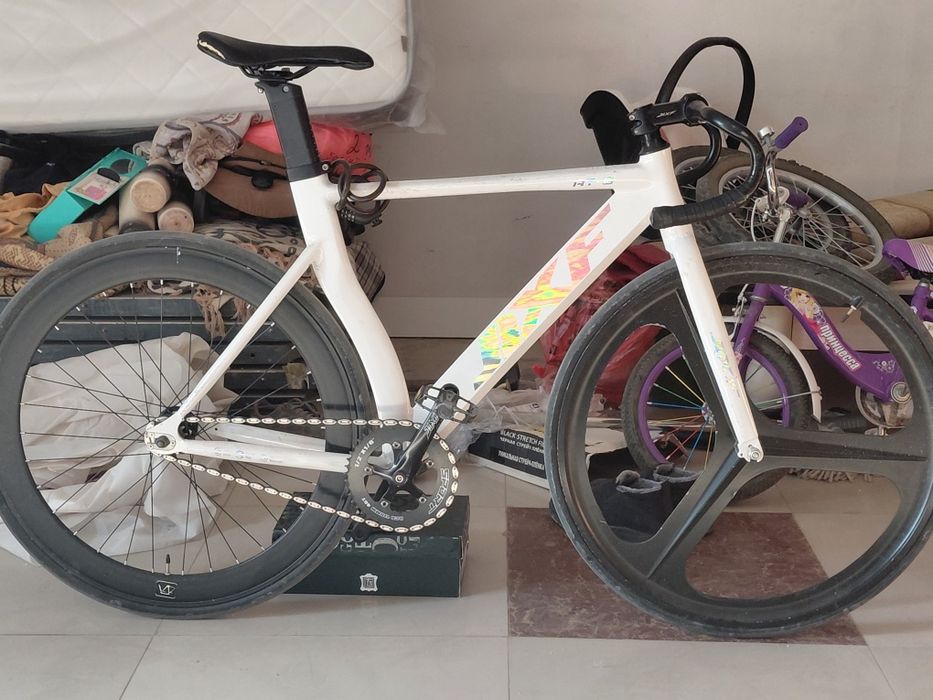 ПРОДАЕТЬСЯ Рама Jixf at8