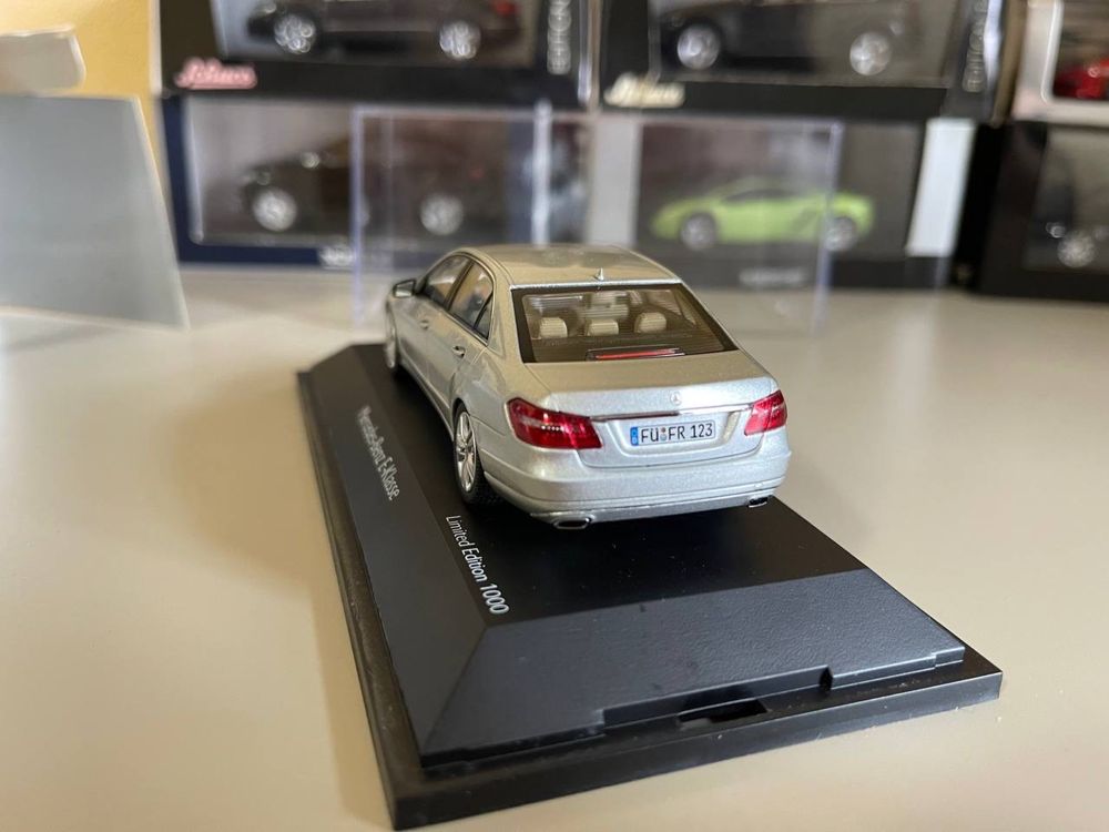 Macheta Mercedes e Klasse 1:43 schuco