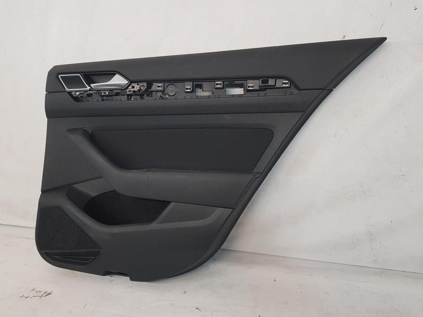 Tapiterie usa dreapta spate VW Passat B8 dupa 2015