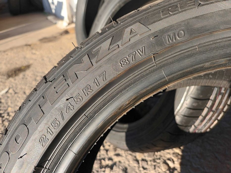 2 нови летни гуми 215/45 R17 Bridgestone Potenza RE050 87V MO с борд