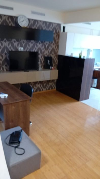 Inchiriez apartament 2 camere ,dotat cu aer condizionata,centralizat