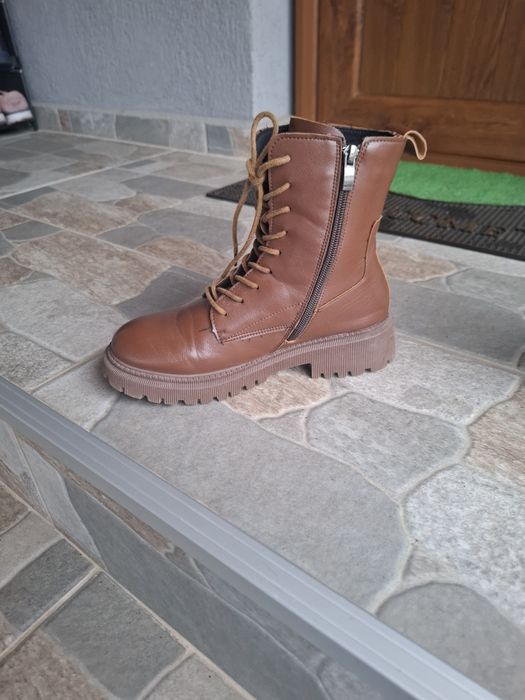 Дамски боти от Red Lips