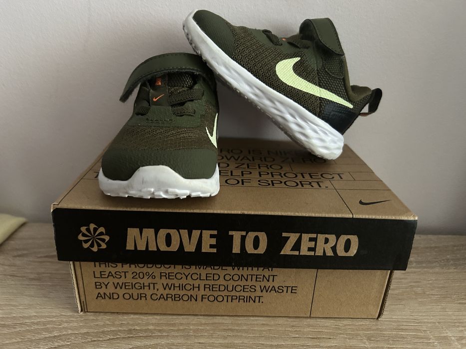 Маратонки за прохождане Nike Revolution 6