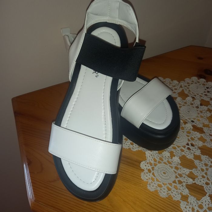 Дамски обувки нови