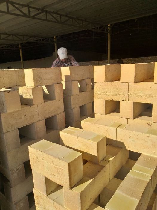 Kilines, Sheben, Chinoz qum, Pishgan gʻisht