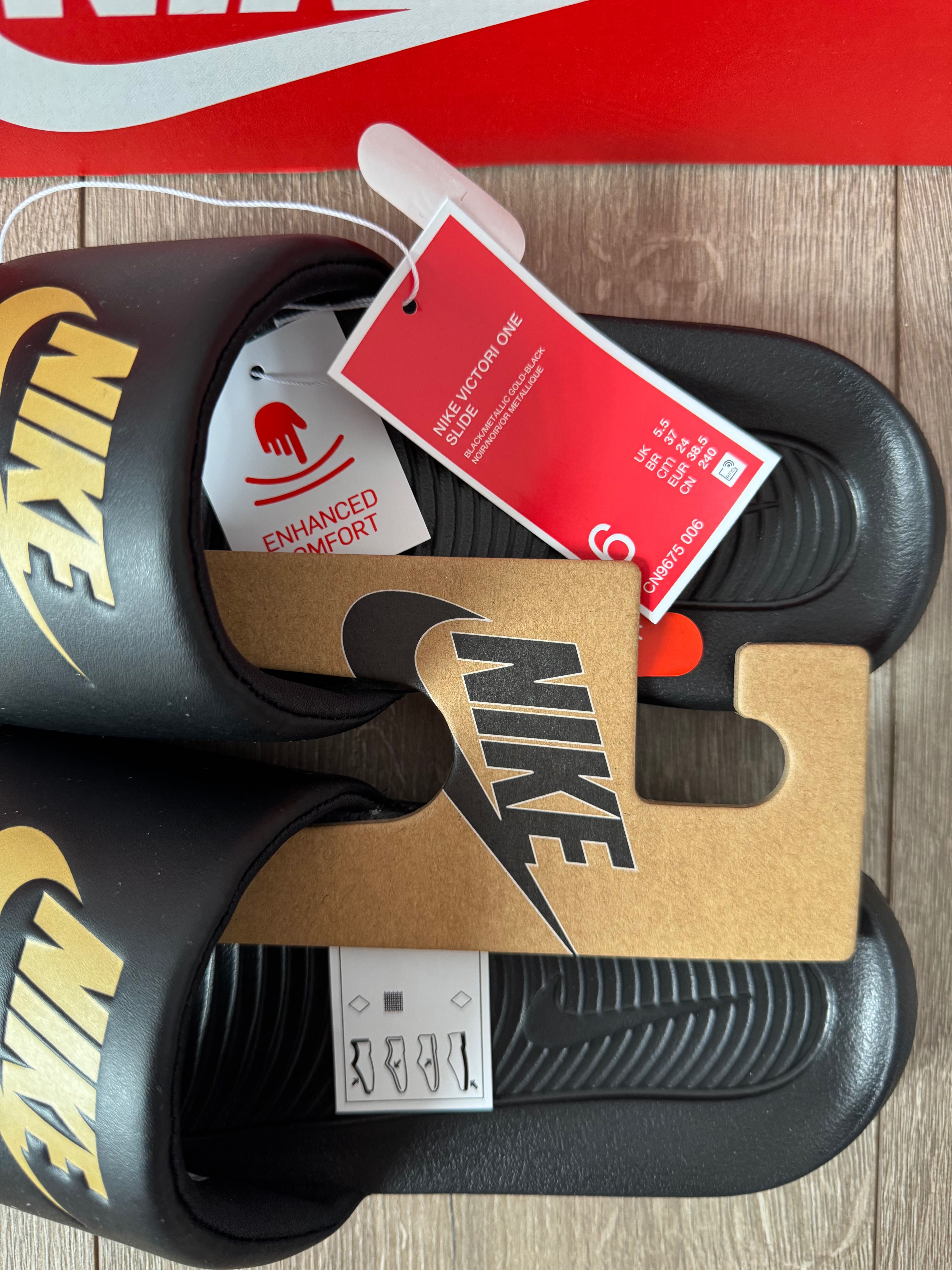 Чехли Nike / 38.5 , 40 и 42.5