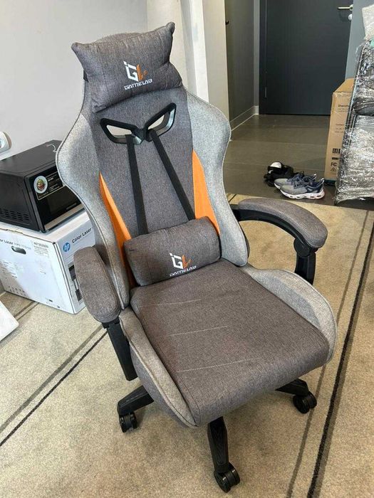 Продам игровые кресла (подойдут и в офис)