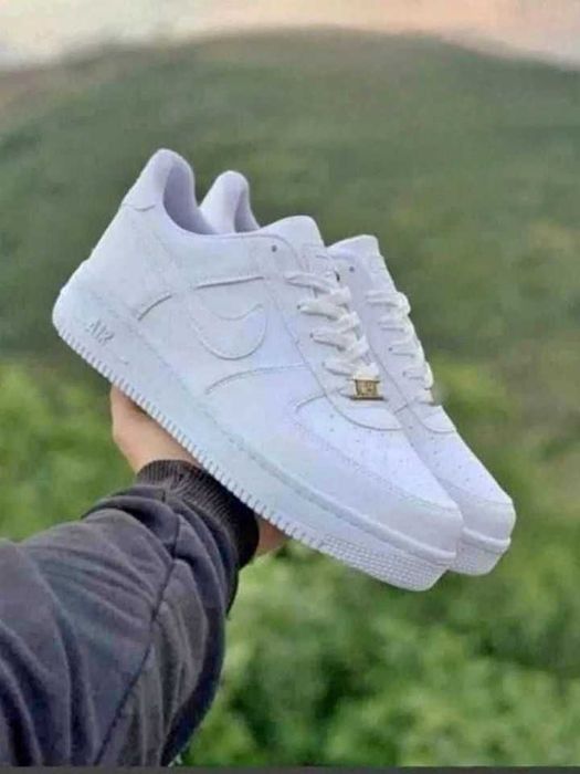 Adidasi Nike Air Force 1 albi white dama si barbati