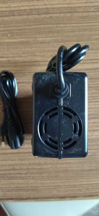 Nou! Încărcător 36v(42v 4a)