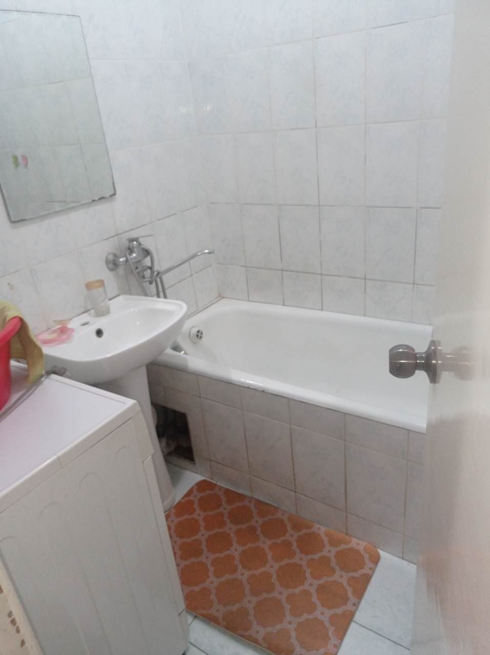 Ijaraga qizlarni qoyamiz seroshni