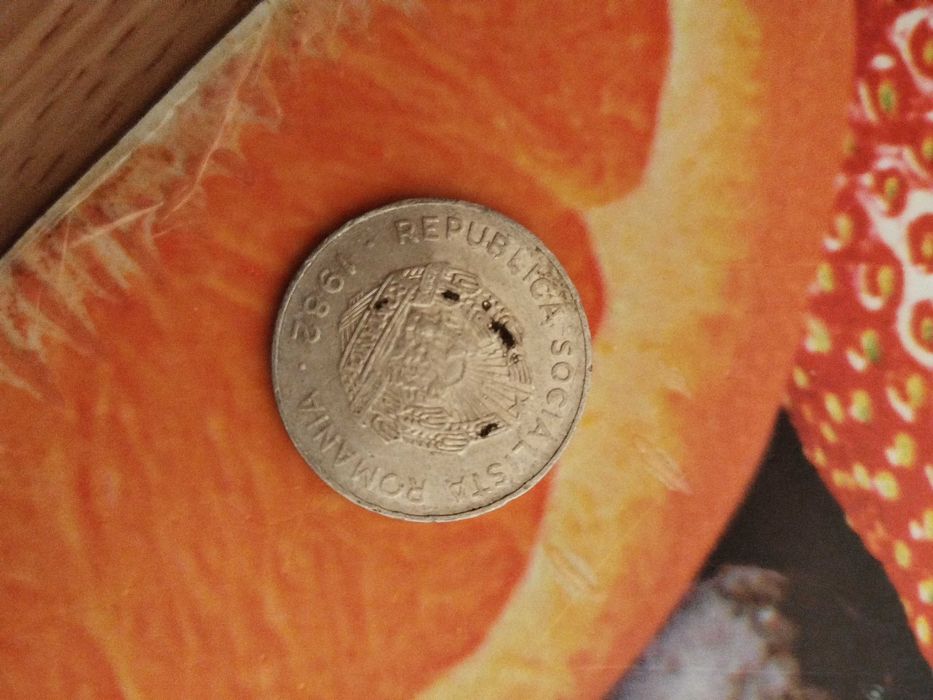 vand monede si bacnote vechi urgent!