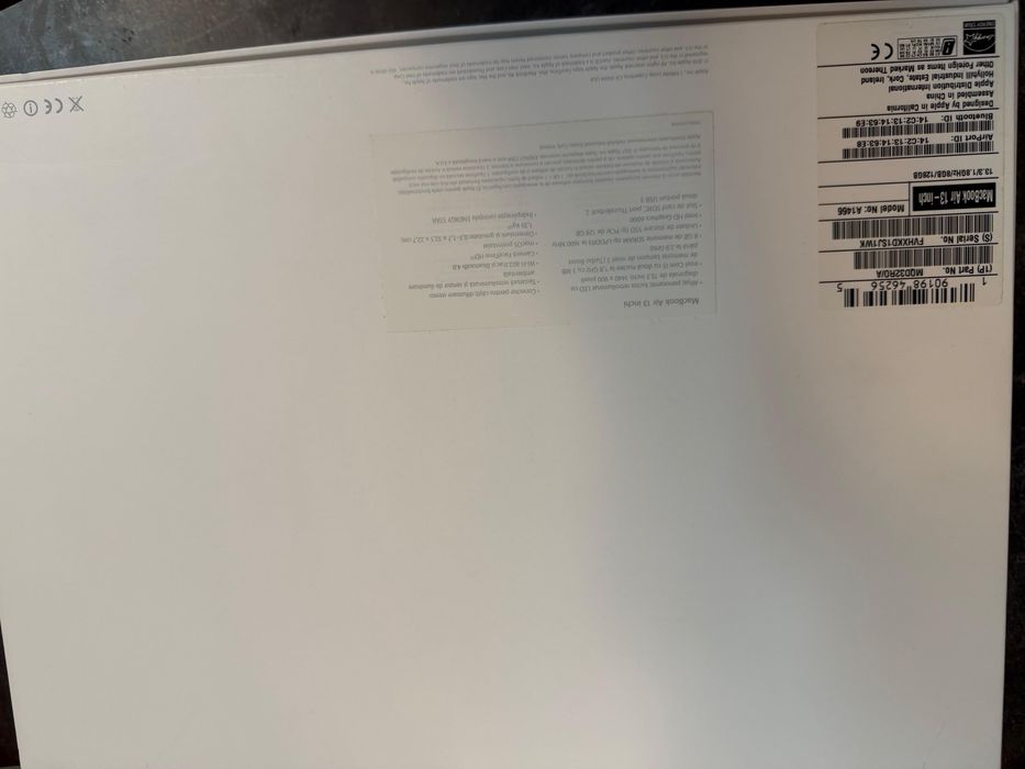 MacBook Air 13 inchi