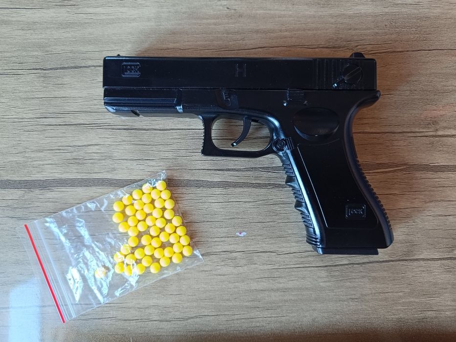 Airsoft gun пистолет металлический новый  марка пистолета глок