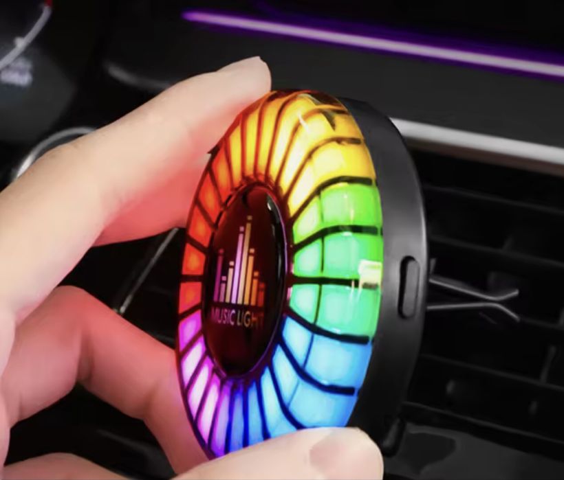 1 bucată = Lampă ritmică pentru interiorul mașini dumneavoastră .