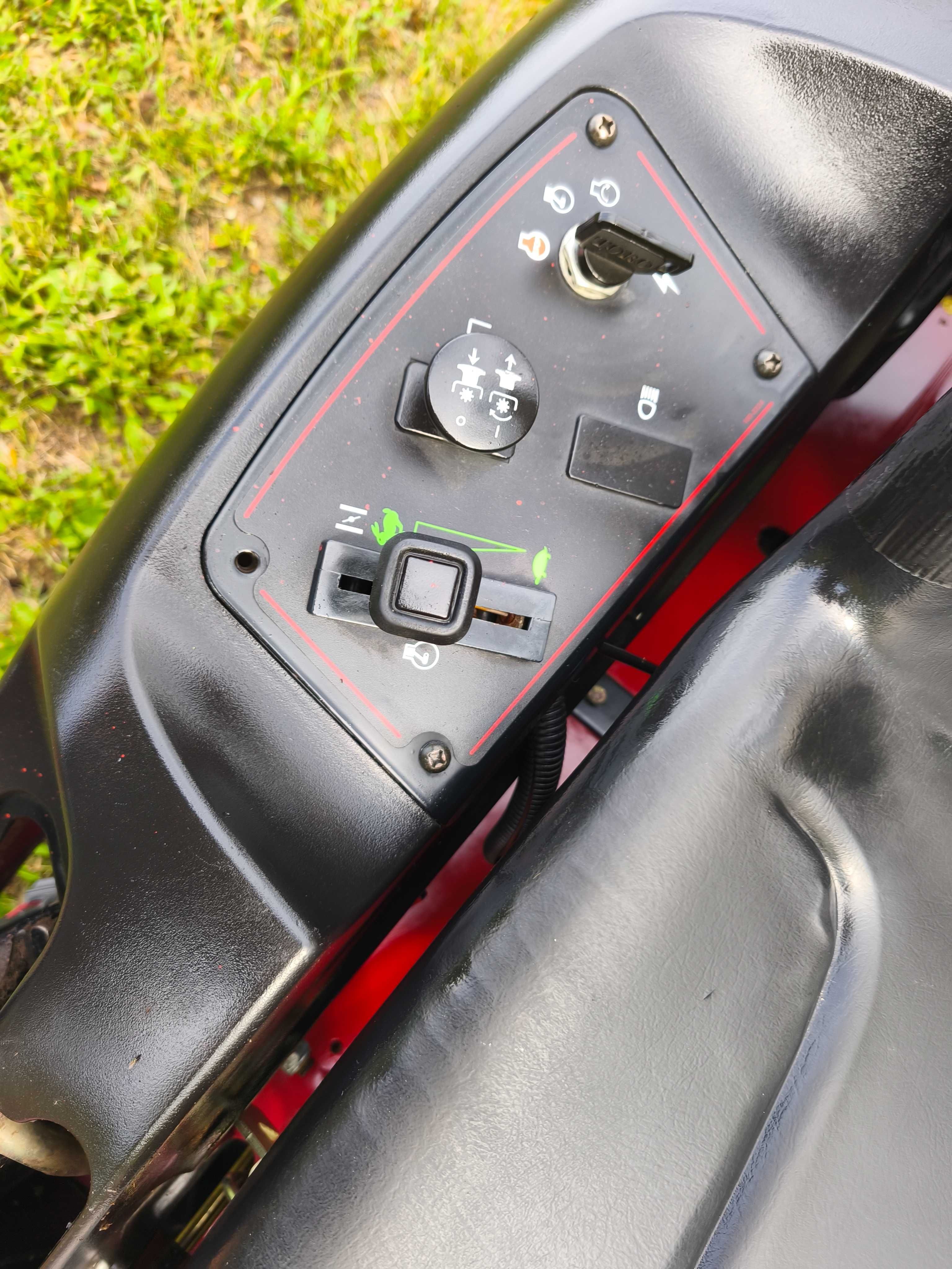 Toro Z turn Briggs Stratton tractoras de tuns iarba gazon profesional