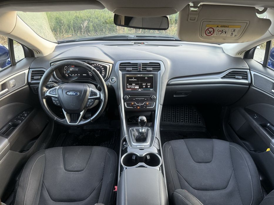 Ford Mondeo Titanium, Mk 5, Euro 6, anul 2015