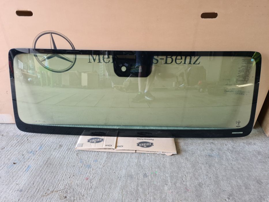 Parbriz Mercedes G class w463 facelift 2018 - 2021 defect 2 puncte