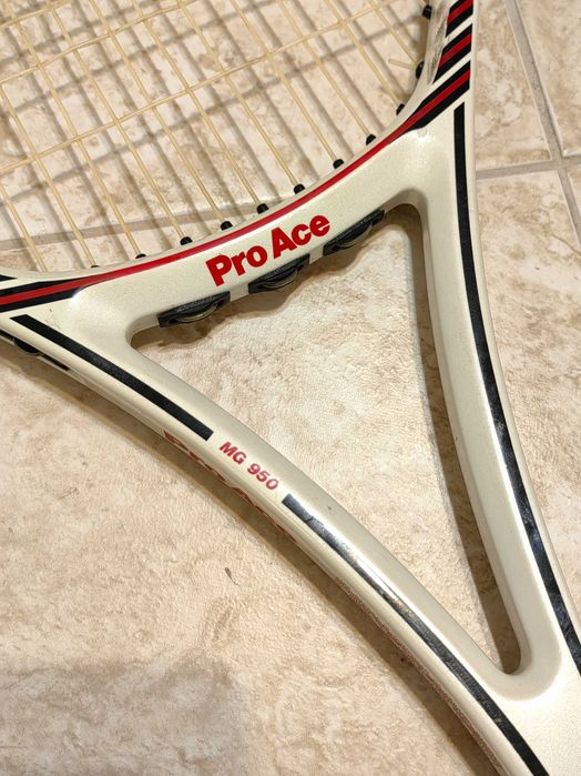 Качествена Керамична Професионална Ракета за Тенис Pro Ace MG 950