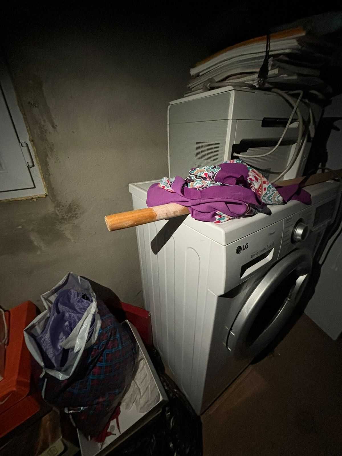 Продам холодильник, стиральную машину новое состояние.1 год использов