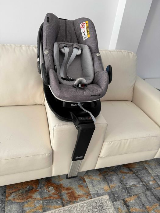 Scoica bebe Maxi Cosi plus baza isofix scaun auto perfecte