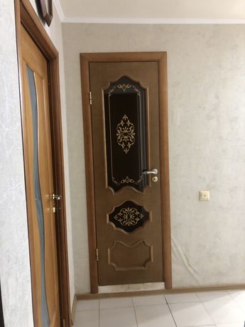 Межкомнатные деревянный дверь