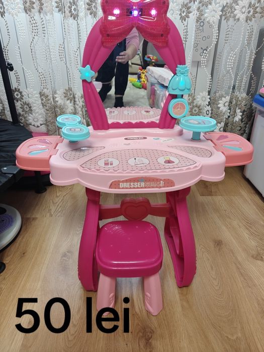 Măsuță de machiaj