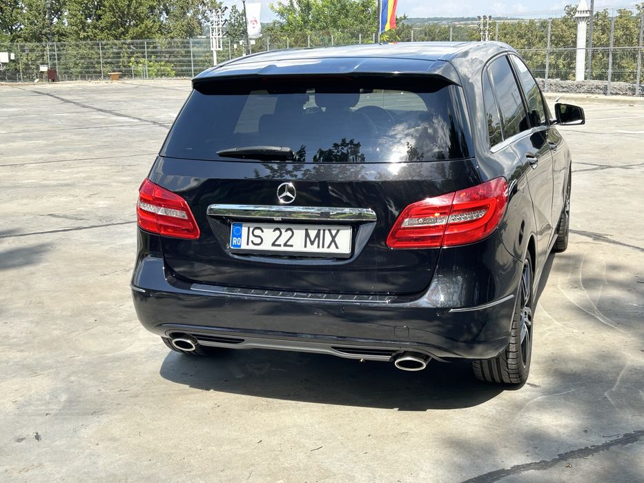 Mercedes B 200 AMG Line
