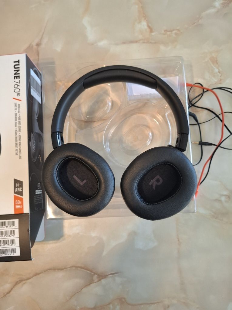 JBL Tune760NC - Черни