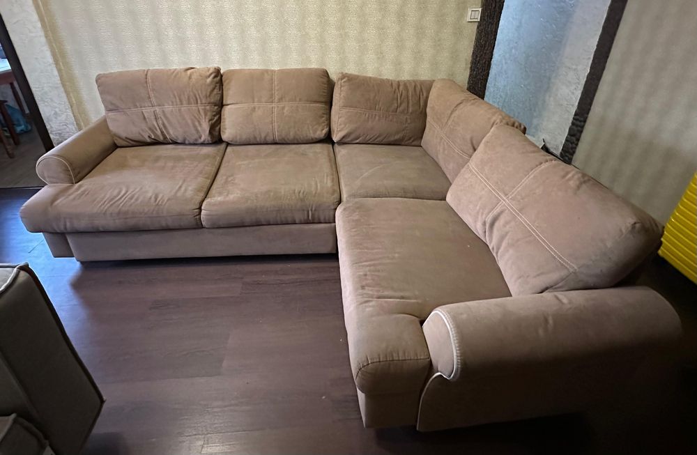 Продам диван угловой. Раскладной не дорого!