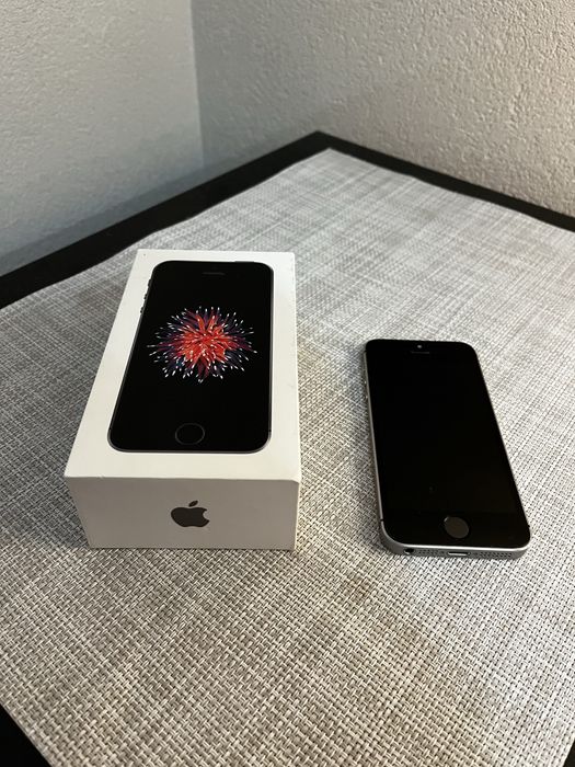 Смартфон Apple iPhone SE, 32GB, 4G, Space Gray