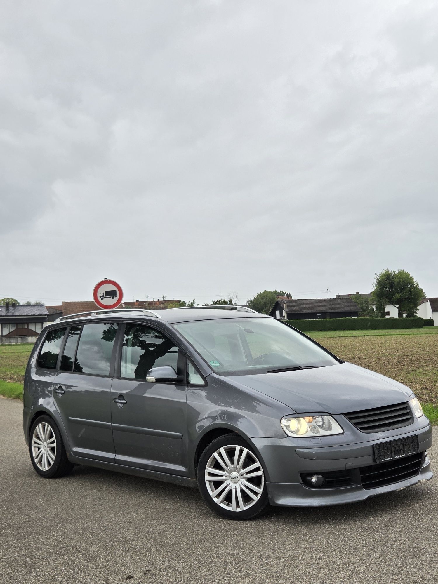 VW Touran 7 Locuri 2.0 TDI Germania