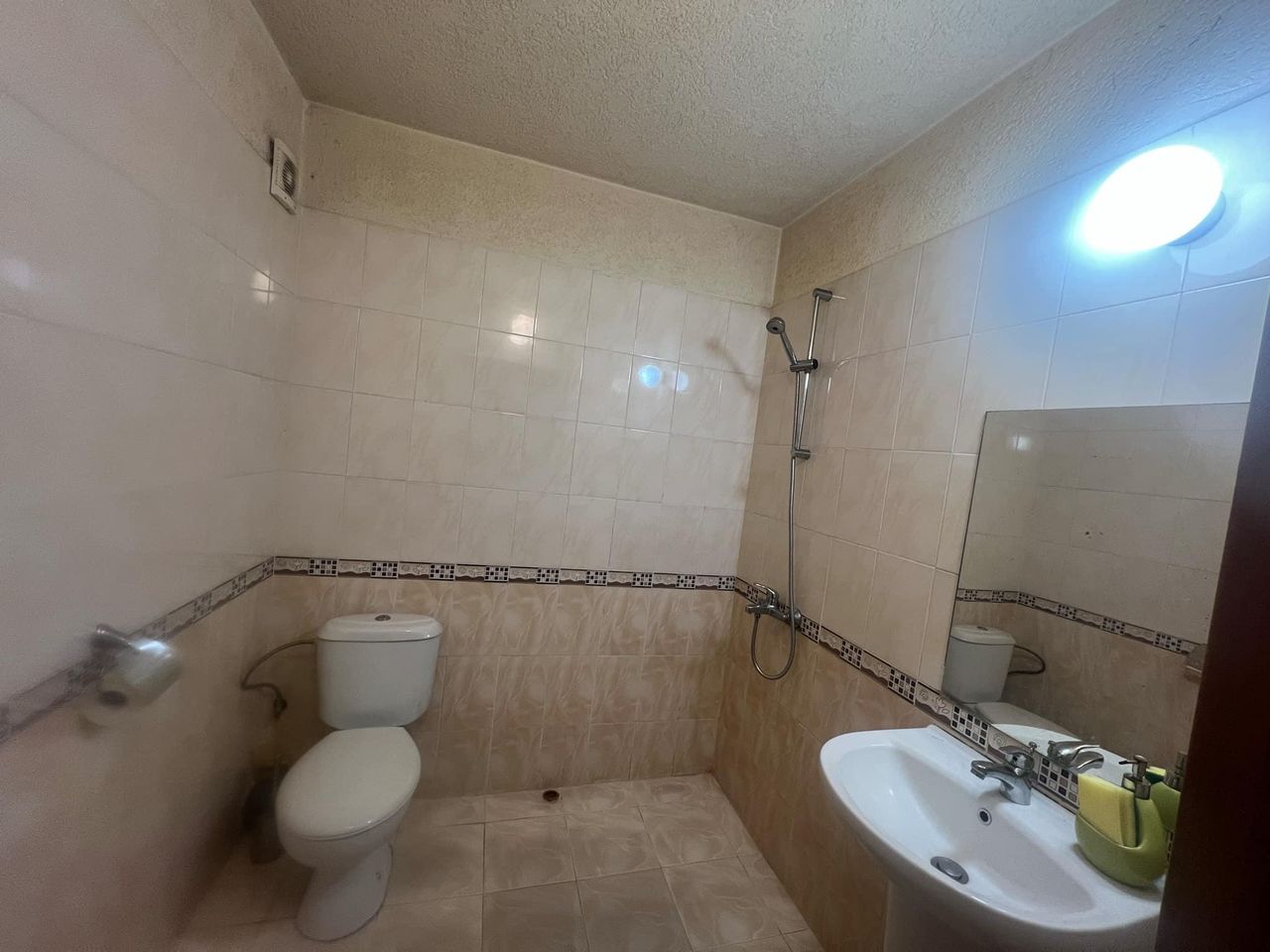 Дава се под наем Двустаен апартамент в София, Овча купел 1 - 83 кв.м за 499 € - Снимка #11