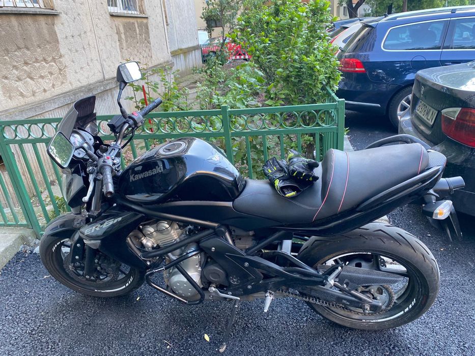 Moto Kawasaki ER-6N 650 cm3 2009 negru