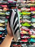 Adidas Predator butsalar , bog‘ichsiz (laceless) va PSJ futbol formasi