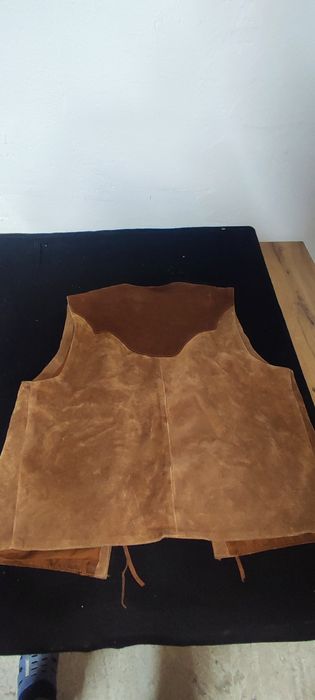 Vand vesta bărbați