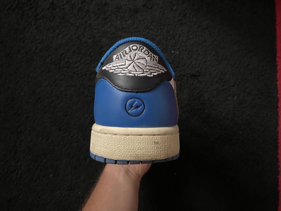Jordan 1 Low Travis Scott