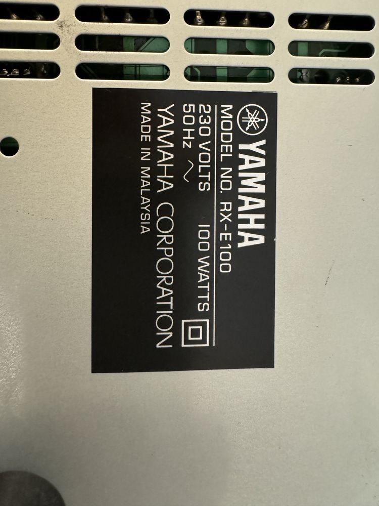 Мини resiver Yamaha RX-E100