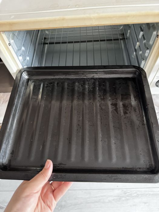 Продам духовку в хорошем состоянии