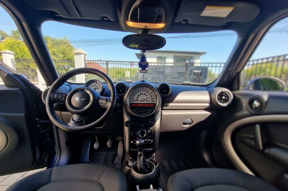 Mini Countryman, fara accidente si kilometri reali garantati