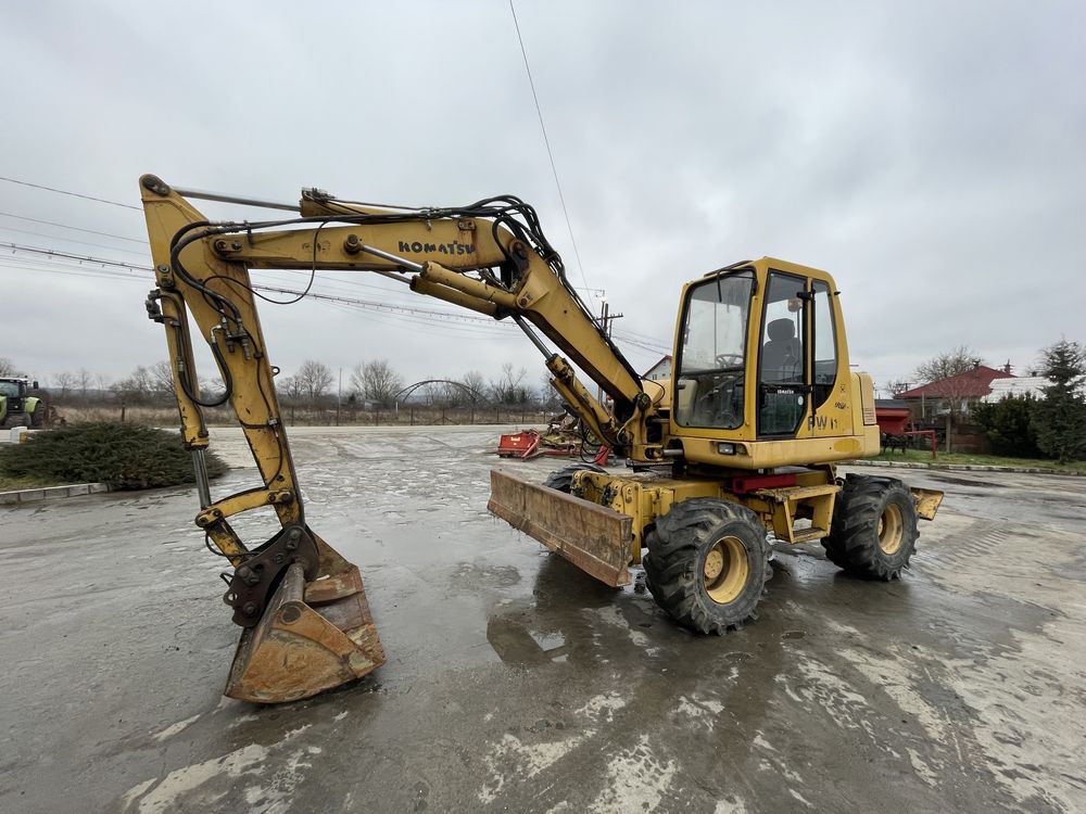 Excavator pe roti Komatsu Pw110/variante