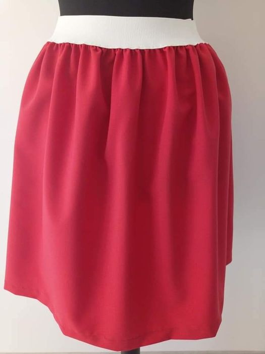 Нови поли до/над коляното