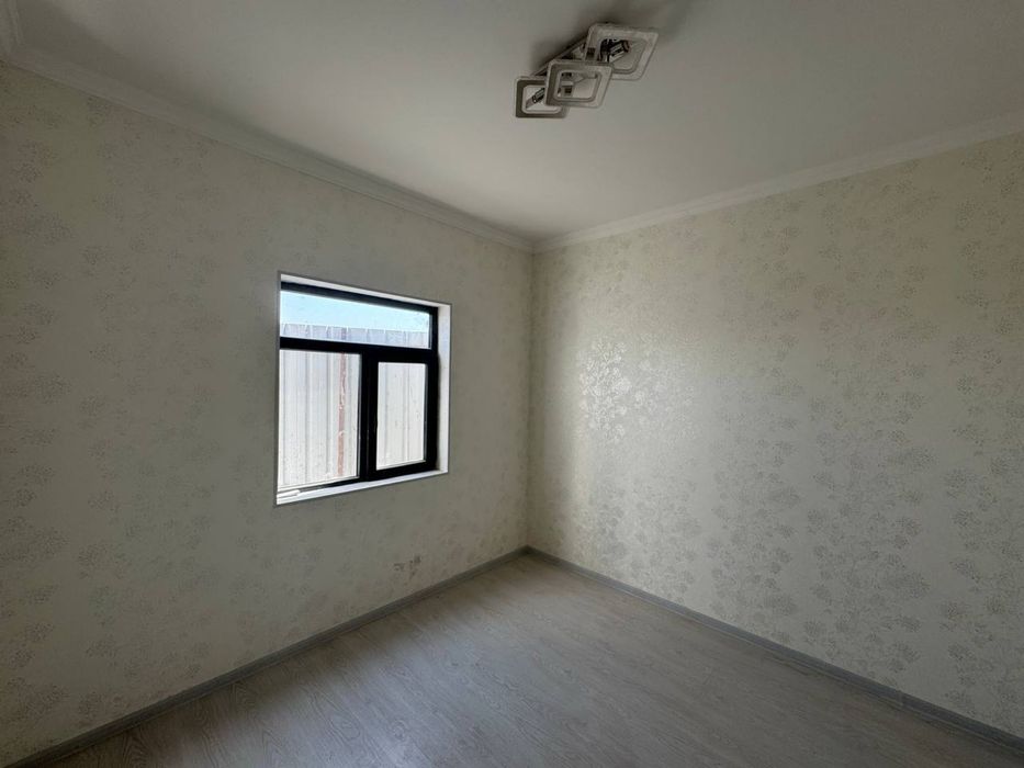 Компактный новый коттедж