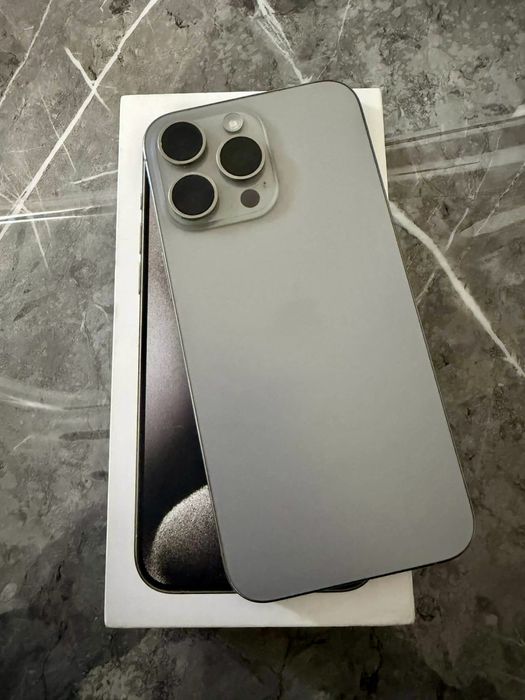 Vand iPhone 15 PRO Max 256gb