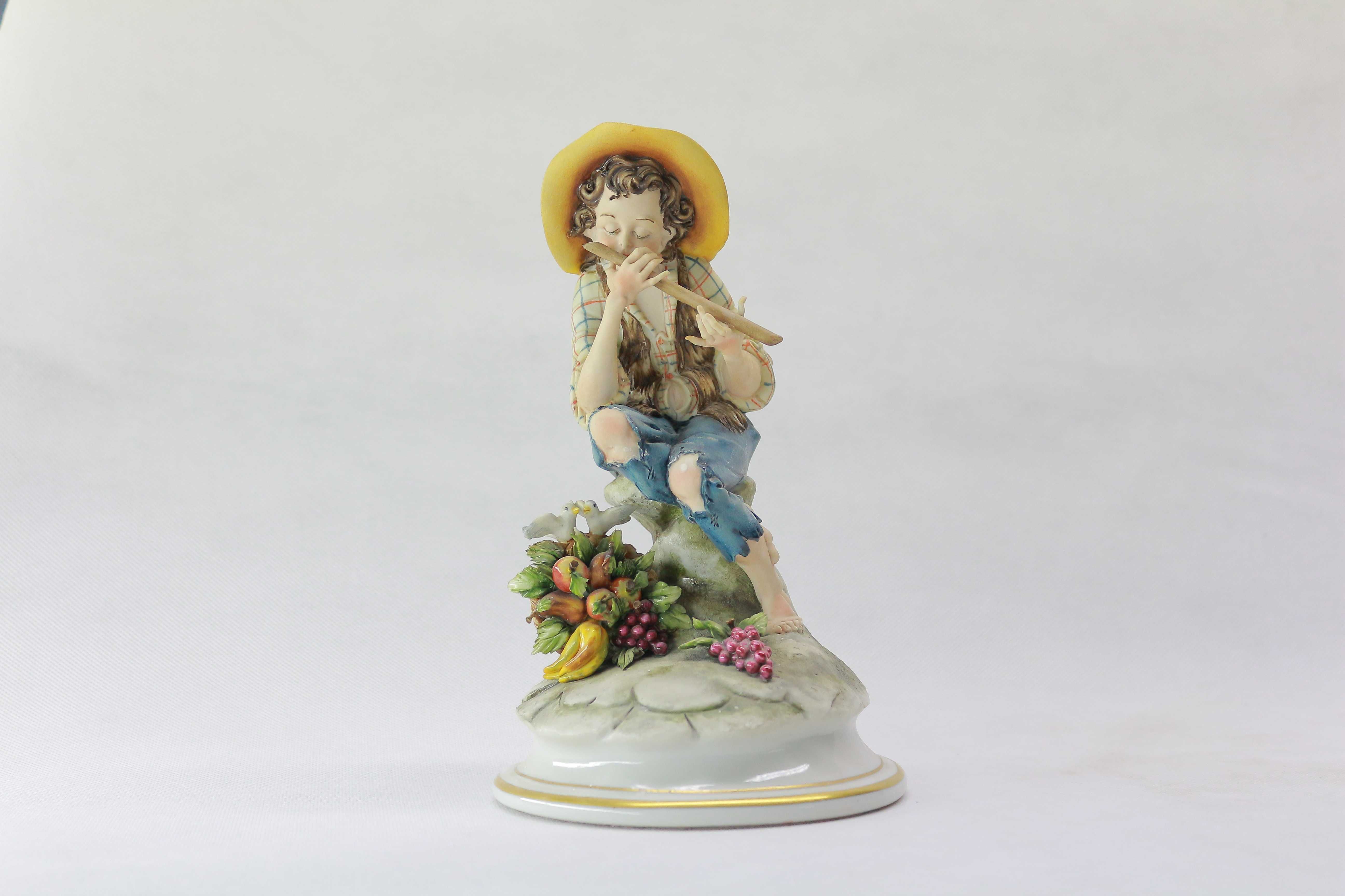 Статуэтка из фарфора Пастораль Италия Capodimonte