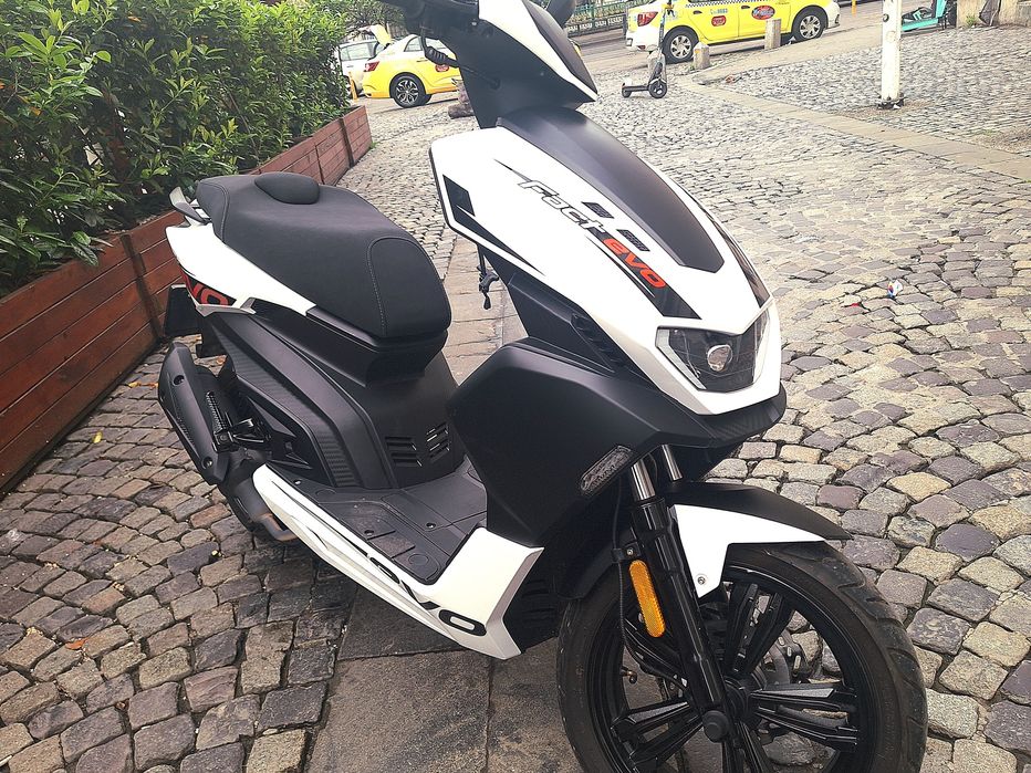 Scuter Keeway 3500 km