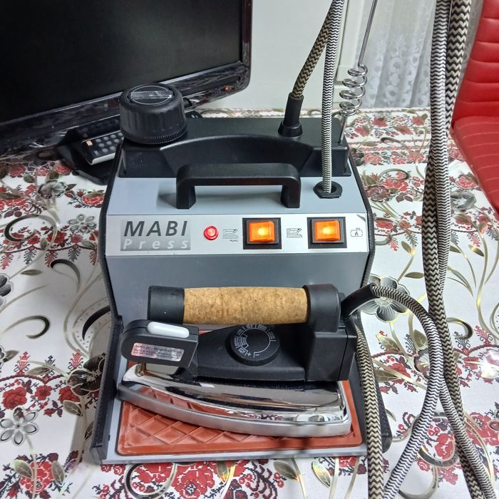 Statie de calcat profesionala cu abur POLTI  MABI PRESS