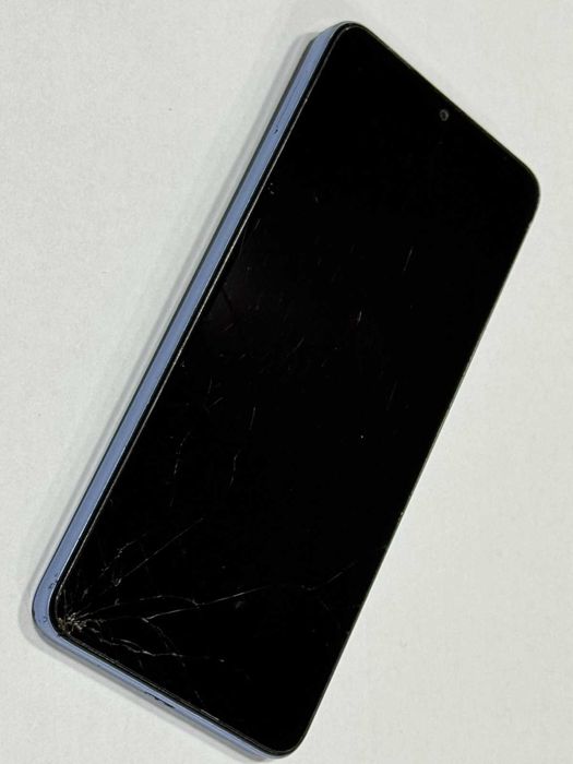 Xiaomi Redmi A3 64GB 3GB RAM Dual / пукнат дисплей и гръб